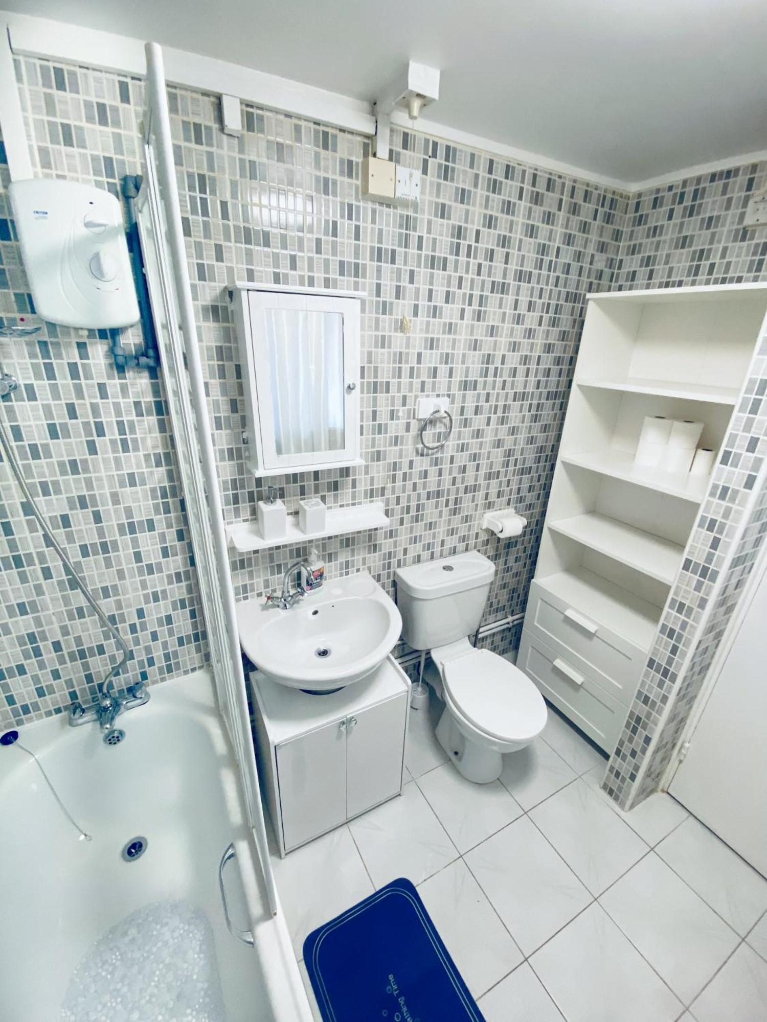 2 Bedroom Flat, Dalston Junction, London Exterior photo